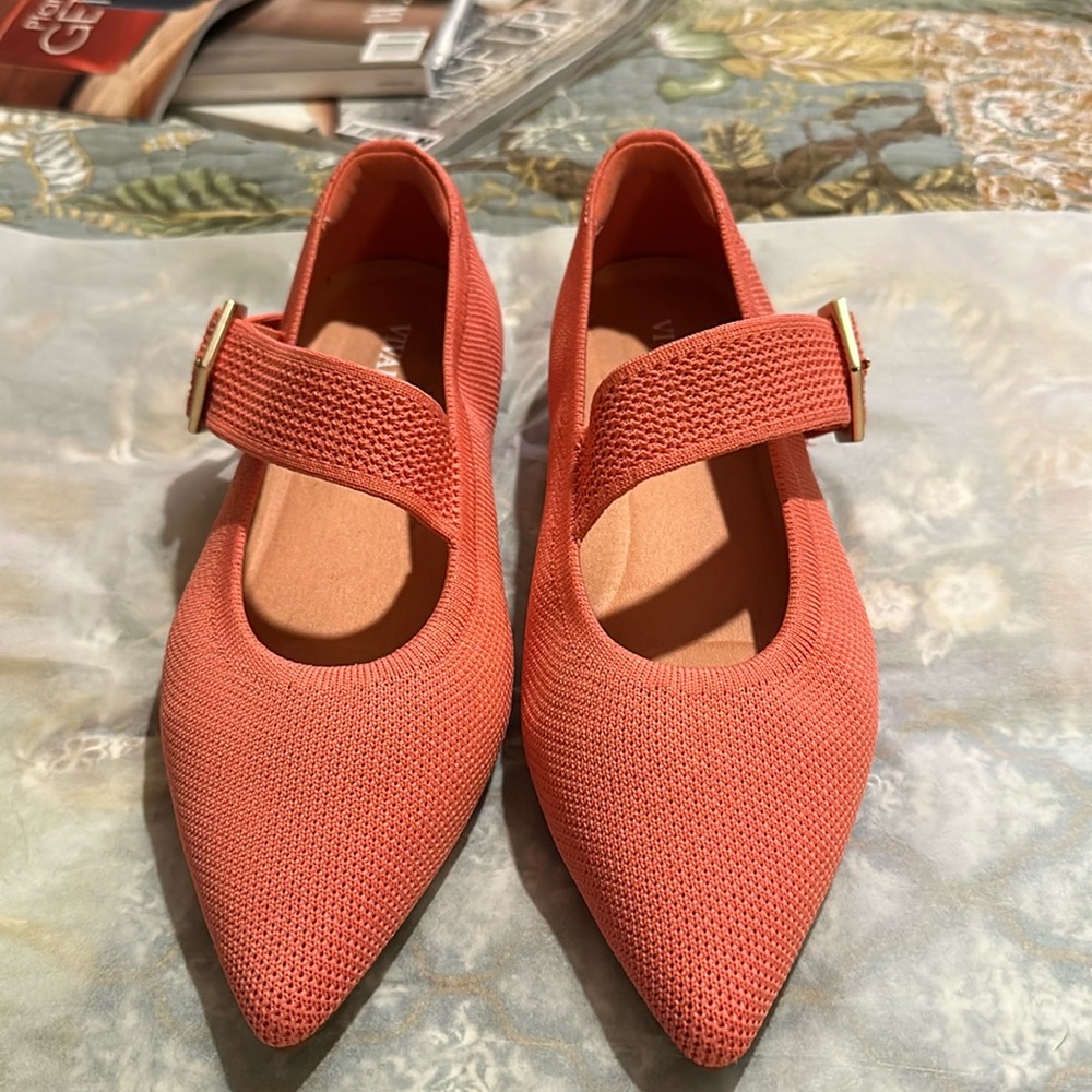 Vivaia Maryjane’s size 37.5